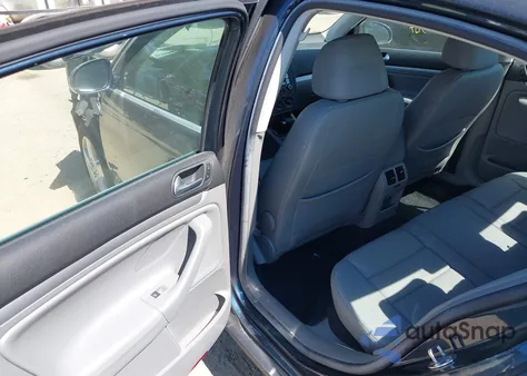 2008 Volkswagen Jetta Se/Sel from USA, damaged, VIN 3VWRM71K98M003103